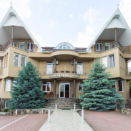 Pensiunea Full Târgu-Mureş Exterior foto